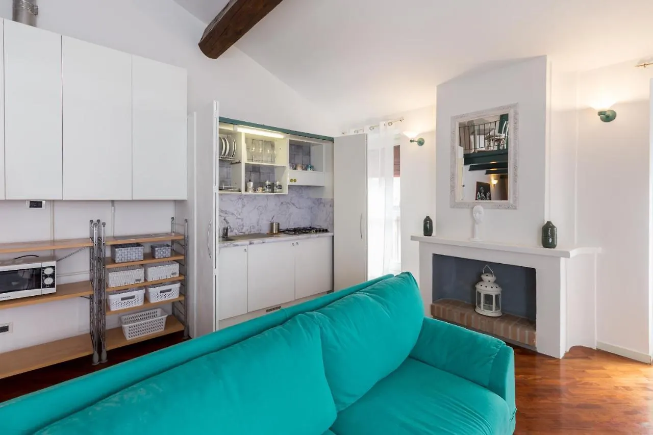 Maison Contrari Ferrara Italia
